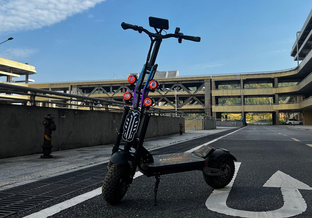 E-bike vs. Scooter - What is better? An Expert Industry Guide
