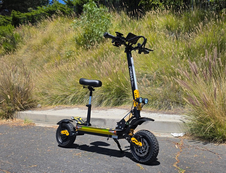 How Do Pneumatic and Solid Tires Differ on Electric Scooters?